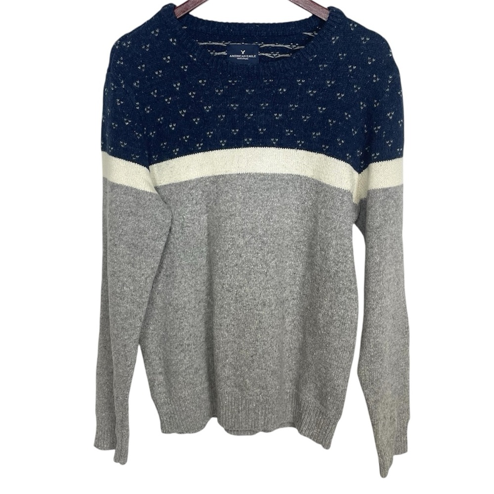 American Eagle Men's Blue, Grey and Cream Knit Sweater Size Medium